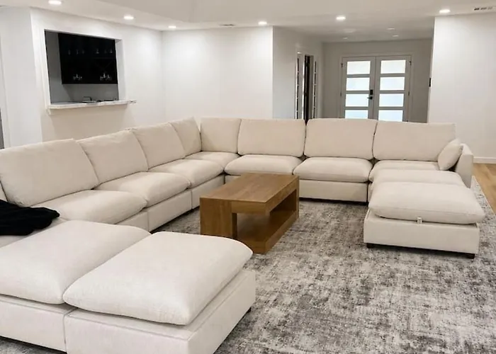Luxury South Retreat With Hot Tub And King Size Beds Holiday home Tulsa